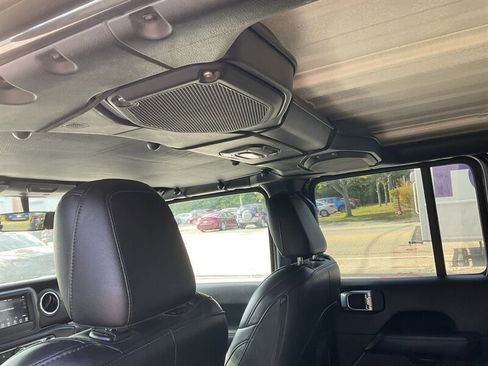 Used 2018 Jeep Wrangler Unlimited Sahara w/ Dual Top Group image 16