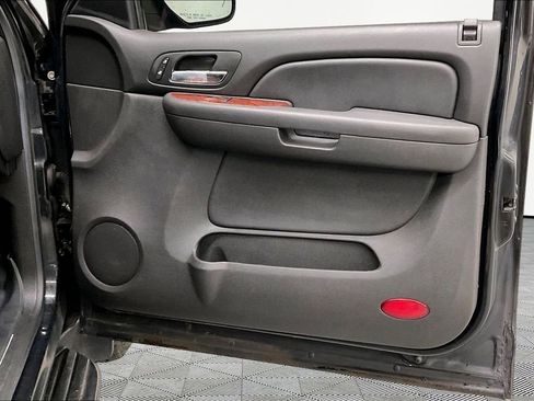 Used 2009 Chevrolet Avalanche LS image 27