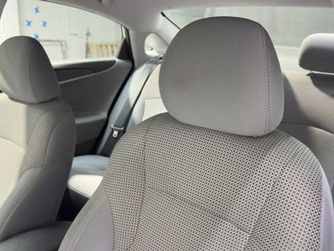 Used 2012 Hyundai Sonata GLS FWD image 21