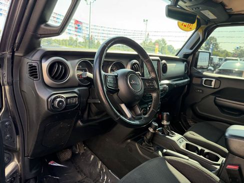 Used 2021 Jeep Wrangler Sport AWD/4WD image 13
