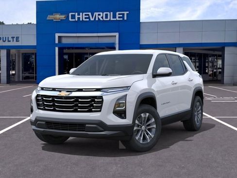 New 2026 Chevrolet Equinox LT w/ Convenience Package II AWD/4WD image 6