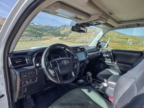 Used 2020 Toyota 4Runner Venture w/ Moonroof Package image 27