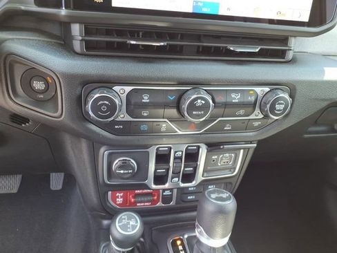 Used 2025 Jeep Wrangler Unlimited Sport S 4xe AWD/4WD image 24