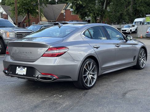 Used 2025 Genesis G70 2.5T RWD image 8
