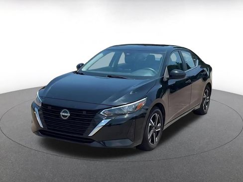 Used 2025 Nissan Sentra SV FWD image 5