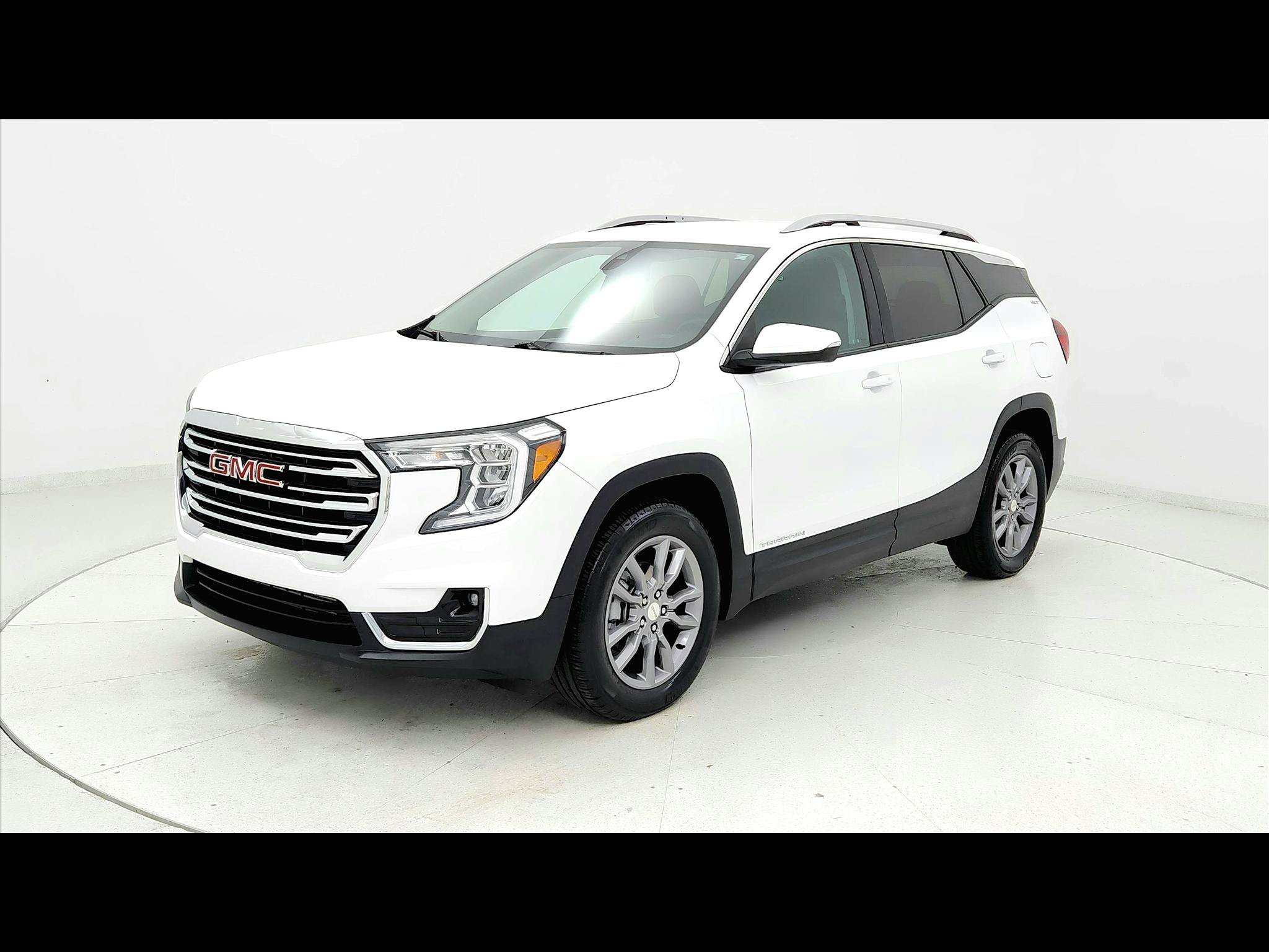 Used 2024 GMC Terrain SLT AWD/4WD image 1