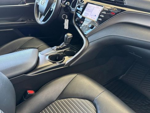 Used 2019 Toyota Camry SE image 31