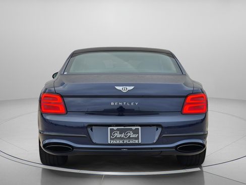 Used 2021 Bentley Flying Spur W12 image 4