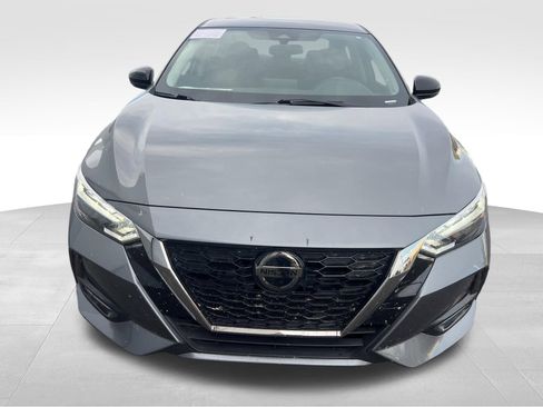 Used 2021 Nissan Sentra SR image 2