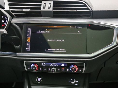 Certified 2025 Audi Q3 2.0T Premium w/ Convenience Package AWD/4WD image 14