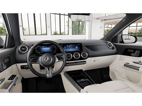 New 2026 Mercedes-Benz GLA 250 4MATIC image 3
