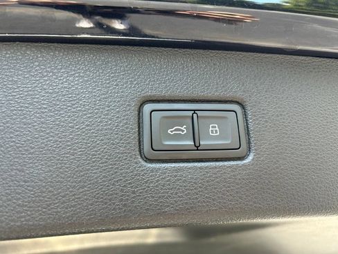 Used 2021 Audi Q7 3.0T Prestige AWD/4WD image 48