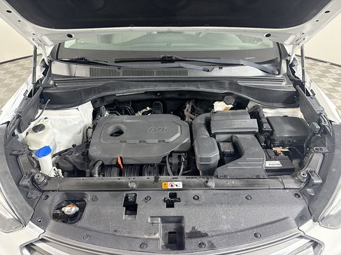 Used 2018 Hyundai Santa Fe Sport image 38