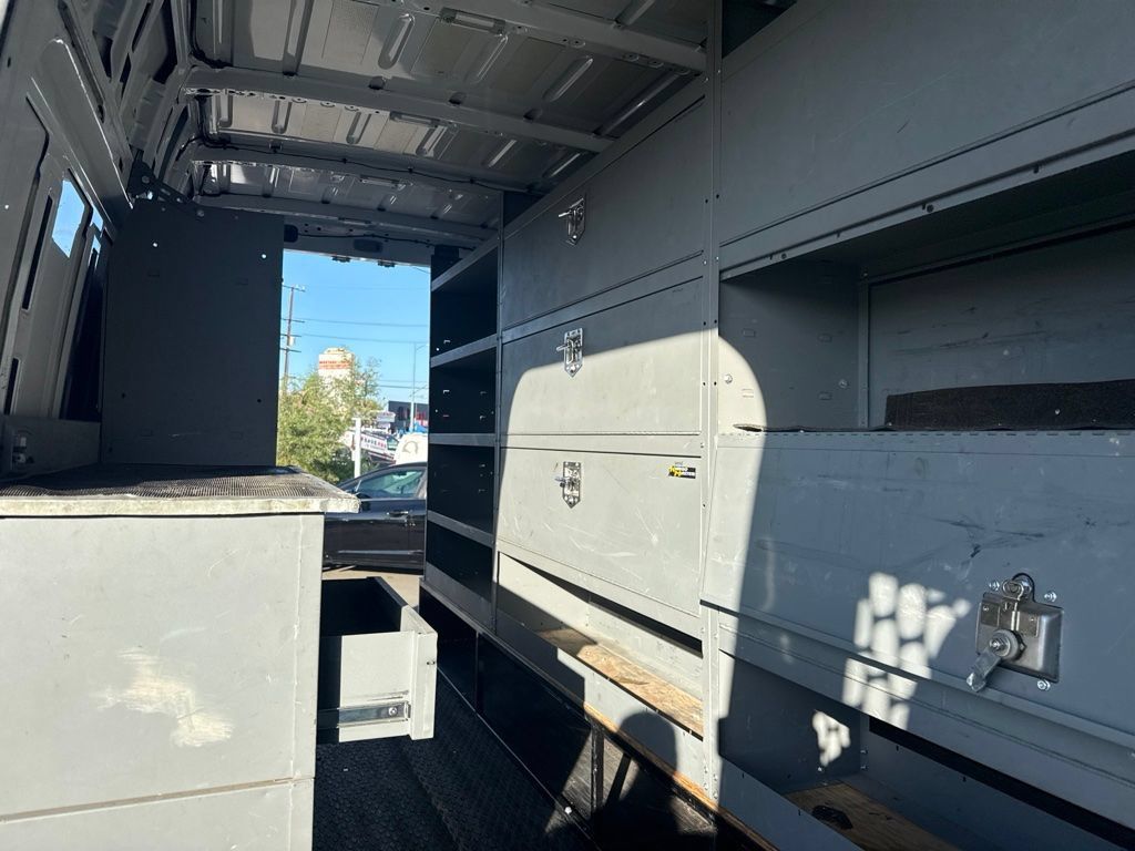 Used 2016 Mercedes-Benz Sprinter 2500 image 10