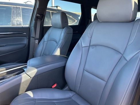 Used 2024 Buick Enclave Premium image 36