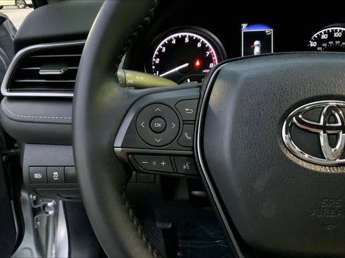 Used 2023 Toyota Camry SE image 22