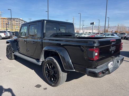 Used 2022 Jeep Gladiator Overland image 5