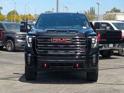 Used 2024 GMC Sierra 2500 AT4 w/ AT4 Premium Plus Package AWD/4WD image 3