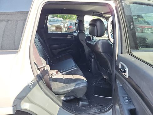 Used 2021 Jeep Grand Cherokee Laredo X RWD image 23