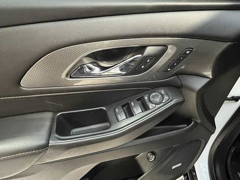 Used 2022 Chevrolet Traverse Premier w/ Redline Edition image 32