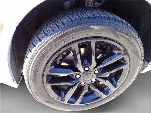 Used 2022 Dodge Durango GT image 6