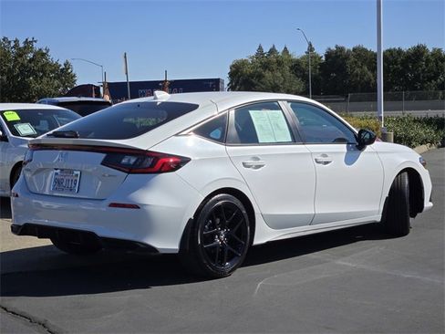 Used 2024 Honda Civic Sport image 4