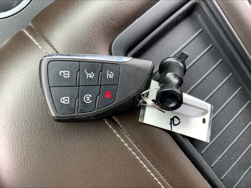 Used 2021 Chevrolet Tahoe LT w/ LT Signature Package AWD/4WD image 14