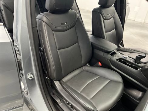 Used 2025 Cadillac XT6 Premium Luxury image 25