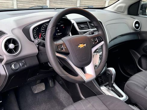 Used 2020 Chevrolet Sonic LT image 16