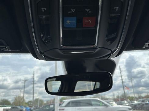 Used 2024 Jeep Grand Cherokee Altitude AWD/4WD image 28