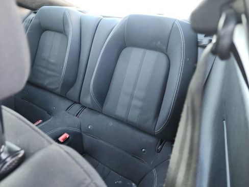 Used 2018 Ford Mustang Coupe image 19