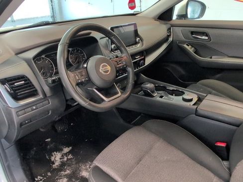 Used 2021 Nissan Rogue SV image 10