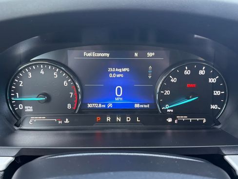 Used 2023 Ford Explorer XLT AWD/4WD image 25