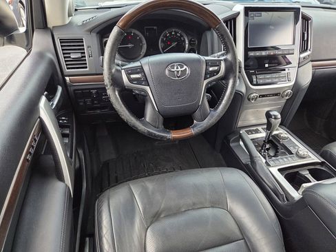 Used 2019 Toyota Land Cruiser AWD/4WD image 7