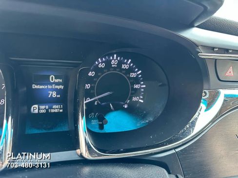 Used 2013 Toyota Avalon Limited image 10