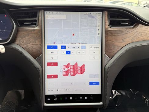 Used 2018 Tesla Model X 75D image 28