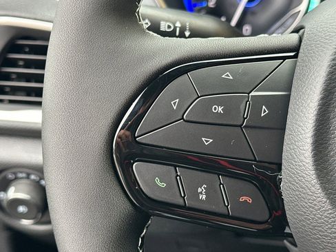 New 2026 Chrysler Pacifica Limited w/ Uconnect Theater Family Group FWD image 30