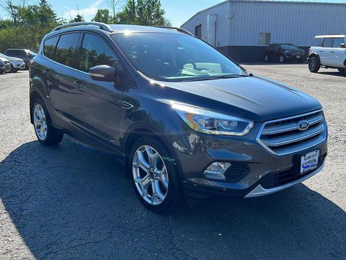 Used 2019 Ford Escape Titanium w/ U9j03 - Titanium Tow Package AWD/4WD image 25