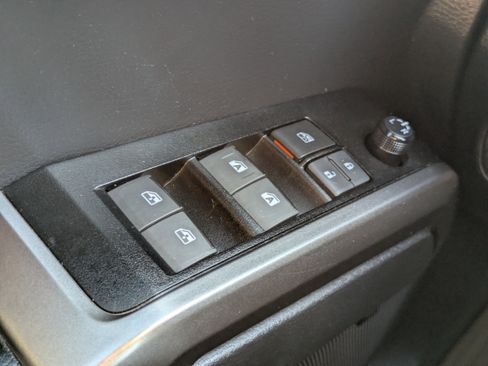 Used 2023 Toyota Tacoma Limited image 14