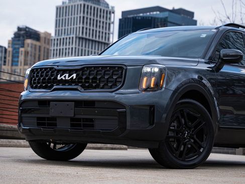 Used 2024 Kia Telluride EX X-Line image 2