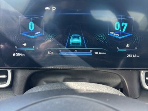 Used 2023 Hyundai Elantra Limited FWD image 12