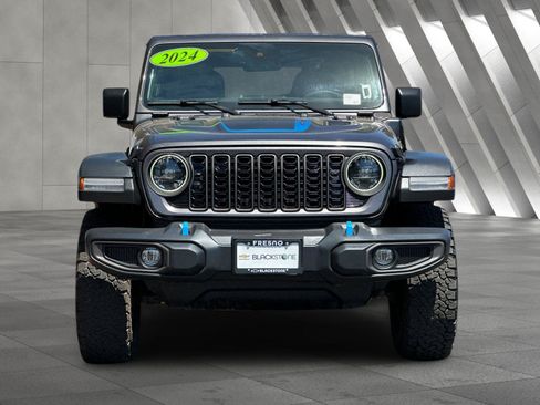 Used 2024 Jeep Wrangler Unlimited Rubicon 4xe AWD/4WD image 9