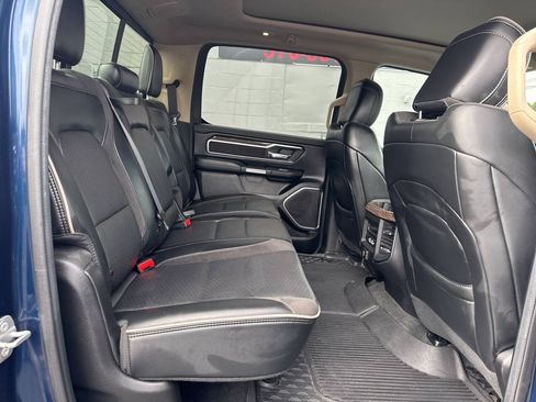 Used 2019 RAM 1500 Laramie AWD/4WD image 23