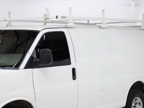 Used 2016 Chevrolet Express 2500 RWD image 22