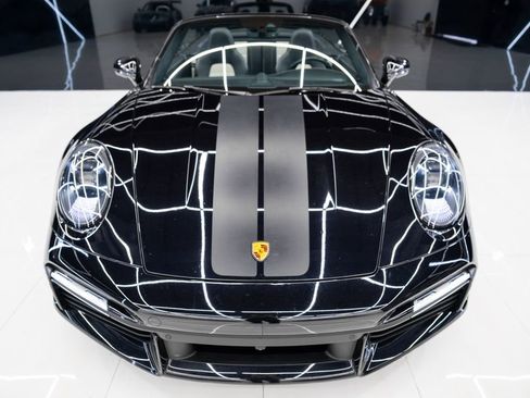 Used 2022 Porsche 911 Turbo image 7