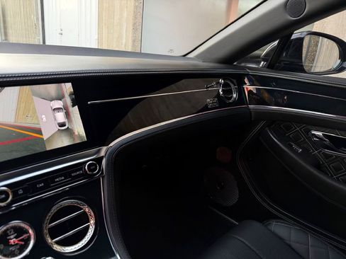 Used 2020 Bentley Continental GT image 28