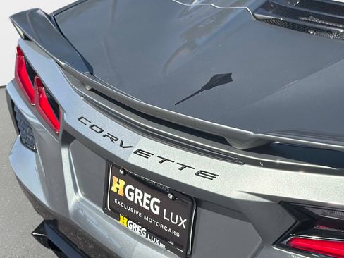 Used 2023 Chevrolet Corvette Stingray Premium Conv w/ Z51 Performance Package RWD image 18