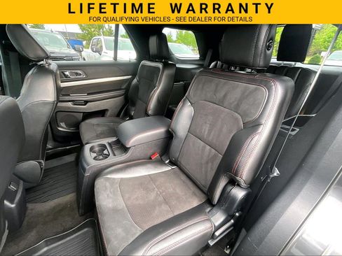 Used 2018 Ford Explorer XLT AWD/4WD image 22