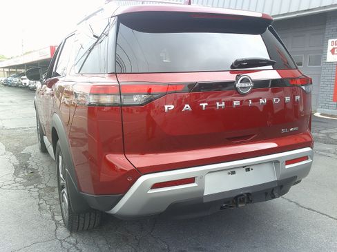 Used 2023 Nissan Pathfinder SL w/ SL Premium Package AWD/4WD image 7