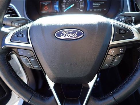 Certified 2024 Ford Edge SEL image 17